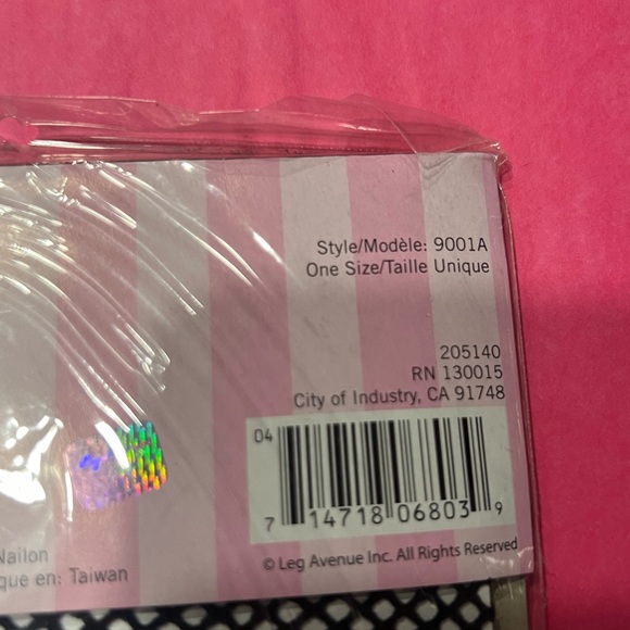 Leg Avenue classic original fishnet pantyhose black - Picture 3 of 3